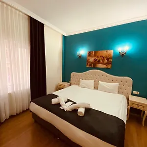 rezervați aici